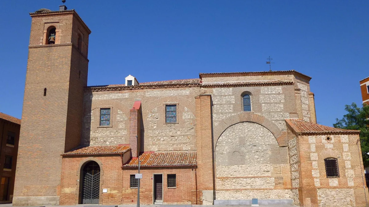 Iglesia de Santa María la Blanca, Alcorcón — animación infantil Bichitos en Alcorcón