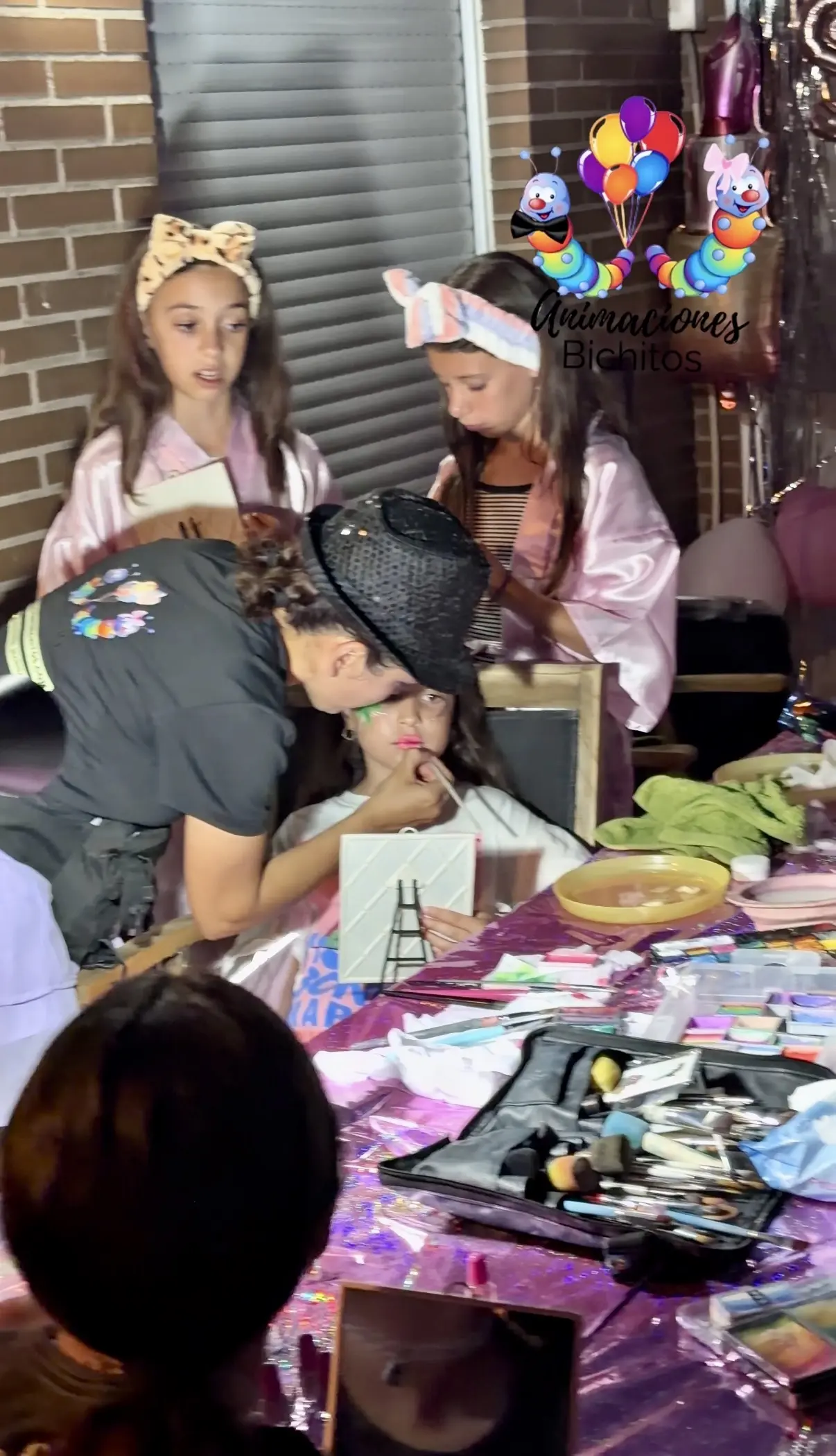 Sesión de pintacaras durante fiesta Spa Party infantil en Madrid - Animaciones Bichitos - foto 2