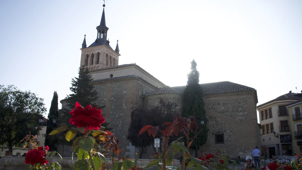 Torre mudéjar de la Iglesia de Nuestra Señora de la Asunción — animadores infantiles Bichitos en Illescas